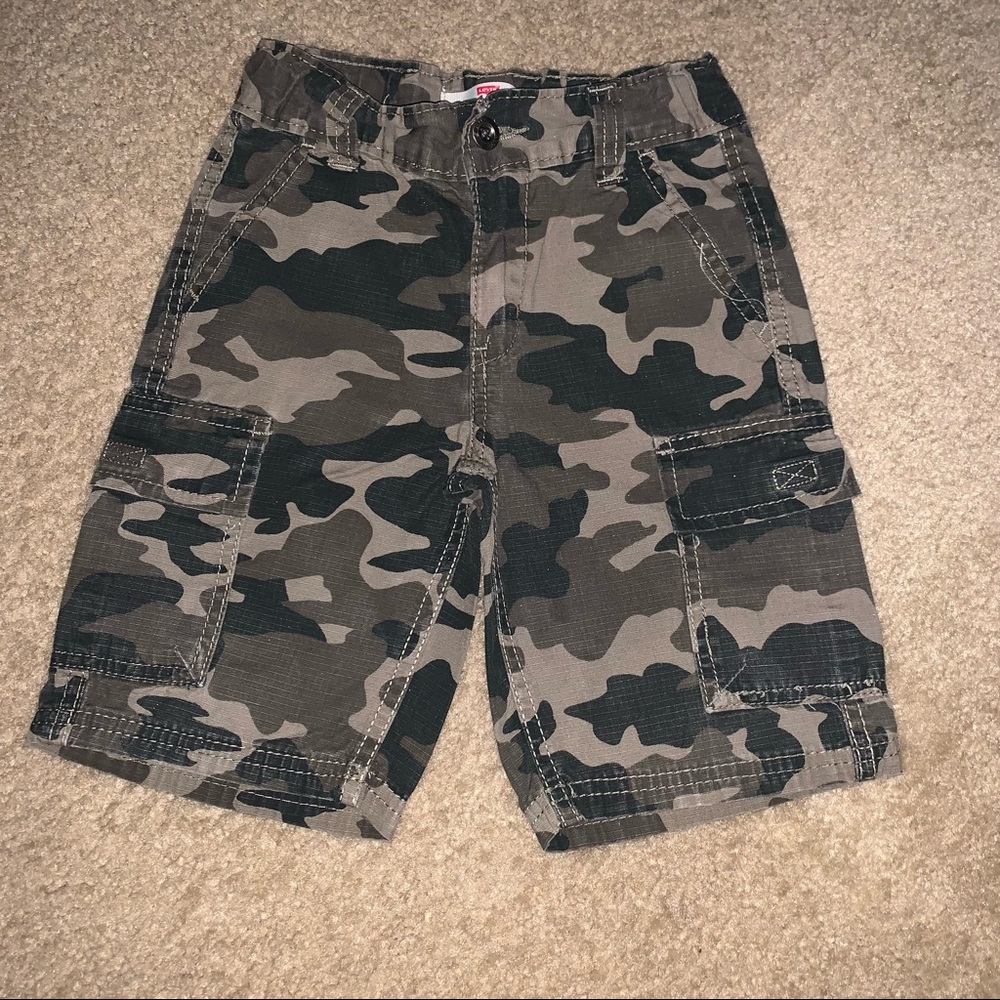 Levi’s camo cargo shorts